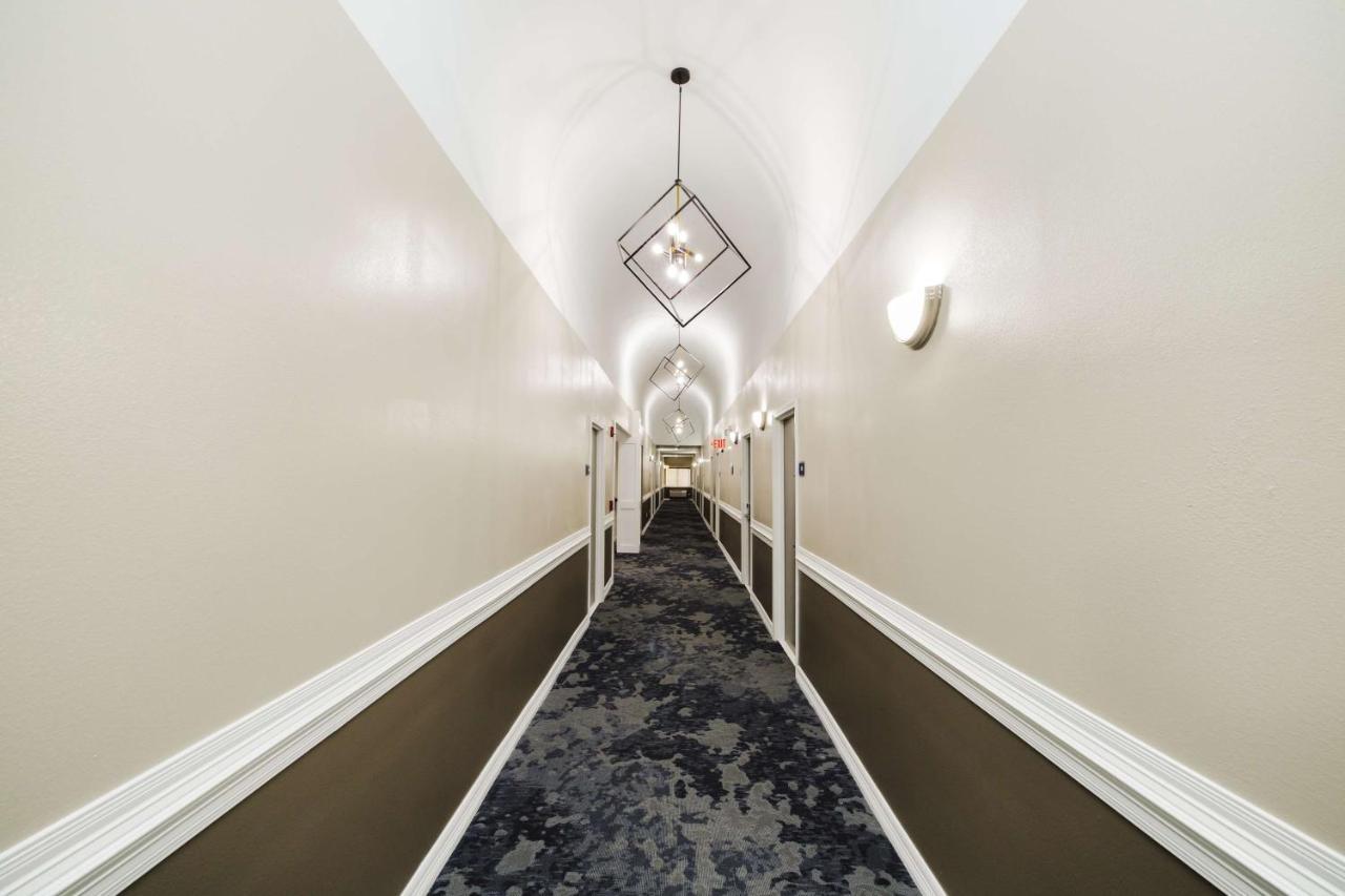 Surestay Studio By Best Western Conroe Downtown Eksteriør billede
