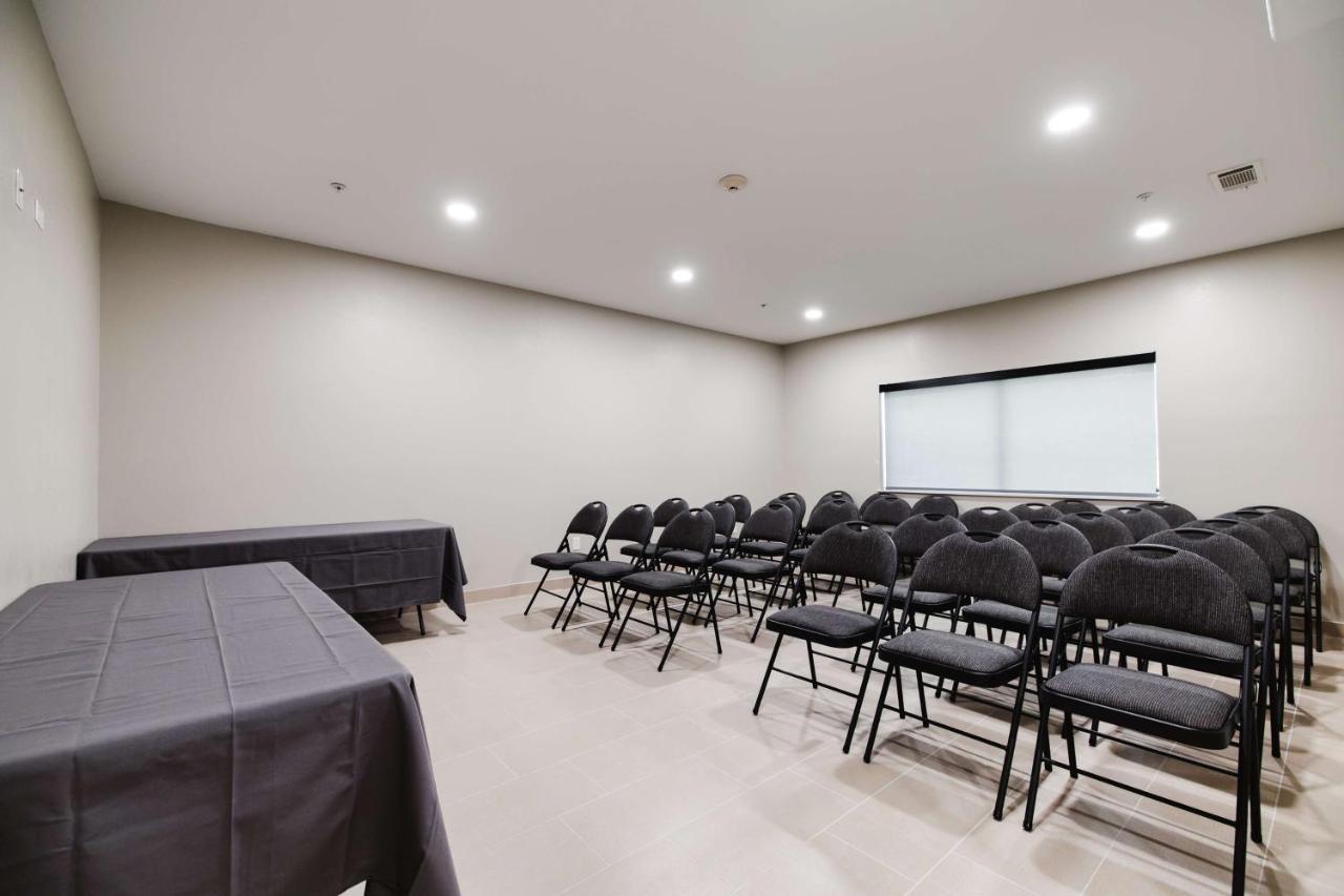 Surestay Studio By Best Western Conroe Downtown Eksteriør billede