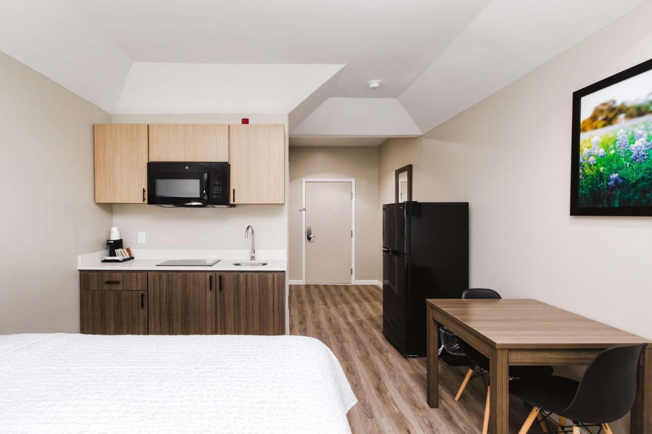 Surestay Studio By Best Western Conroe Downtown Eksteriør billede