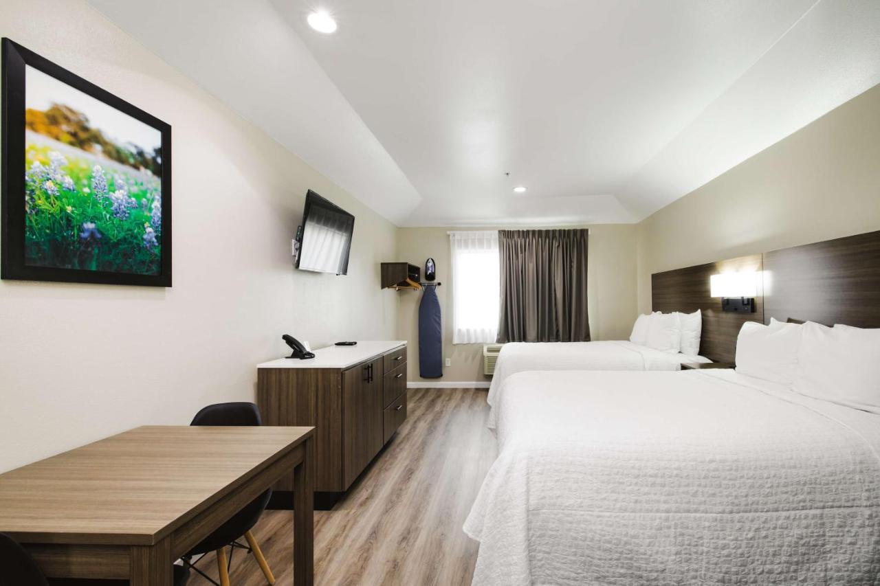 Surestay Studio By Best Western Conroe Downtown Eksteriør billede