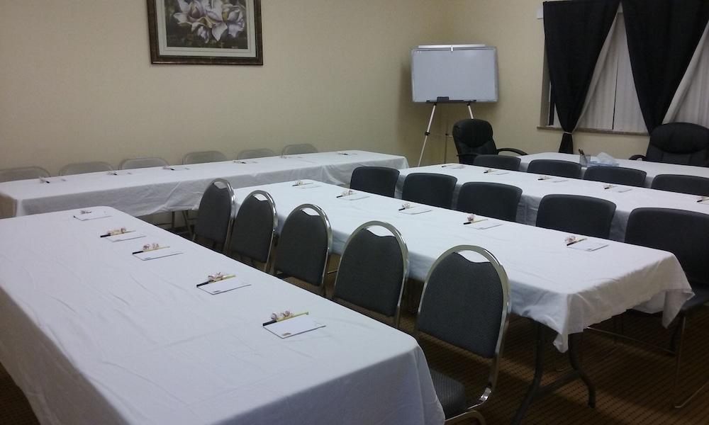 Surestay Studio By Best Western Conroe Downtown Eksteriør billede