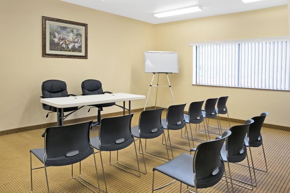 Surestay Studio By Best Western Conroe Downtown Eksteriør billede