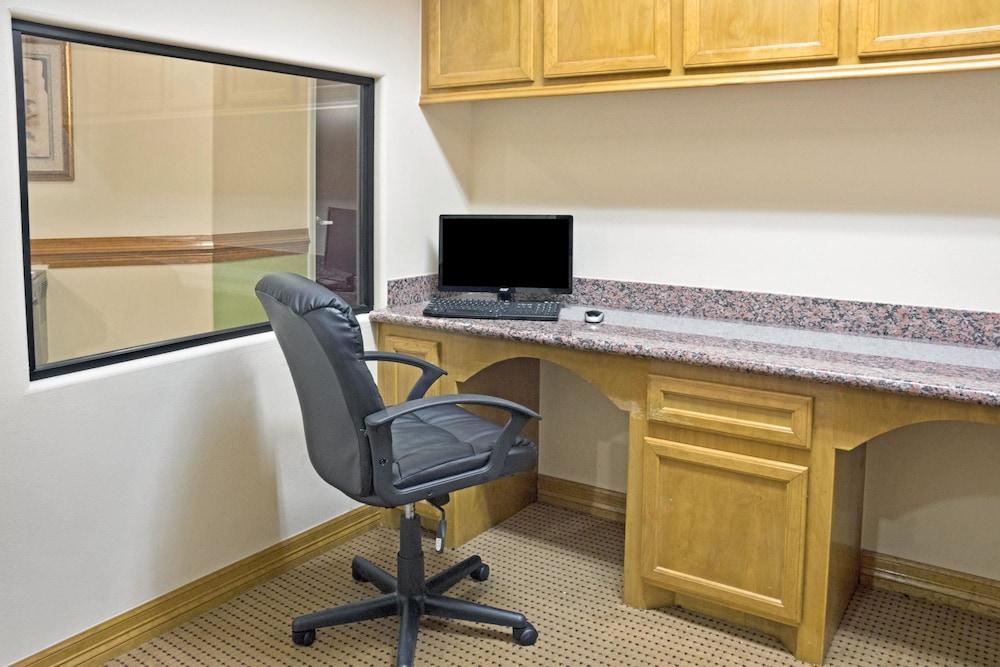 Surestay Studio By Best Western Conroe Downtown Eksteriør billede