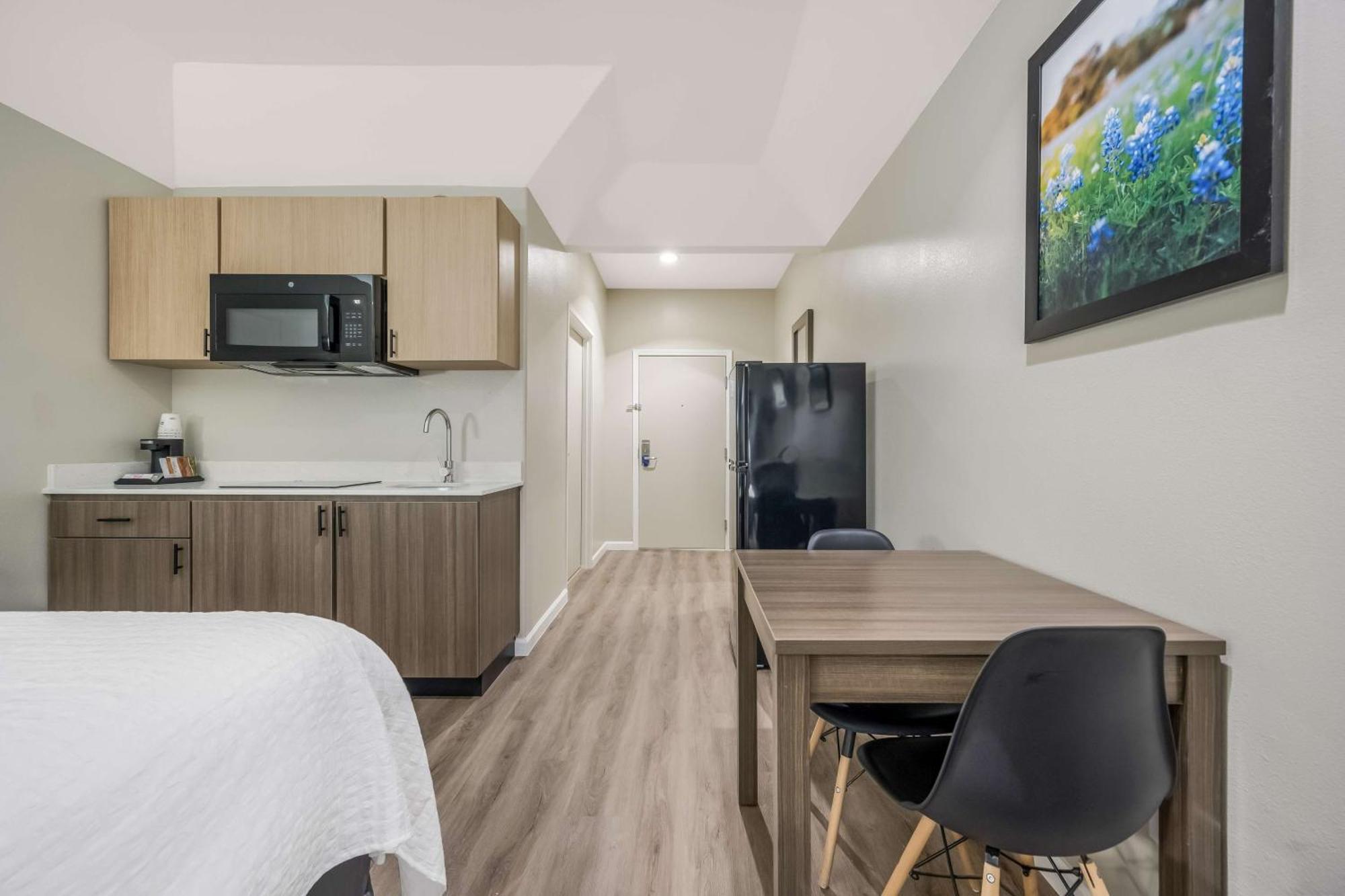 Surestay Studio By Best Western Conroe Downtown Eksteriør billede